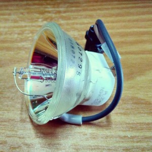 TLPLW21 (Lampu proyektor Original)