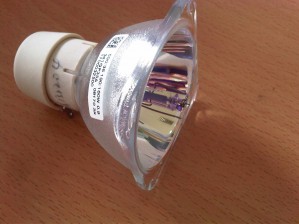 Jual lampu projector vivitek d520, d522