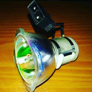TLPLV7 (Lampu Proyektor Original) – Harco Projector